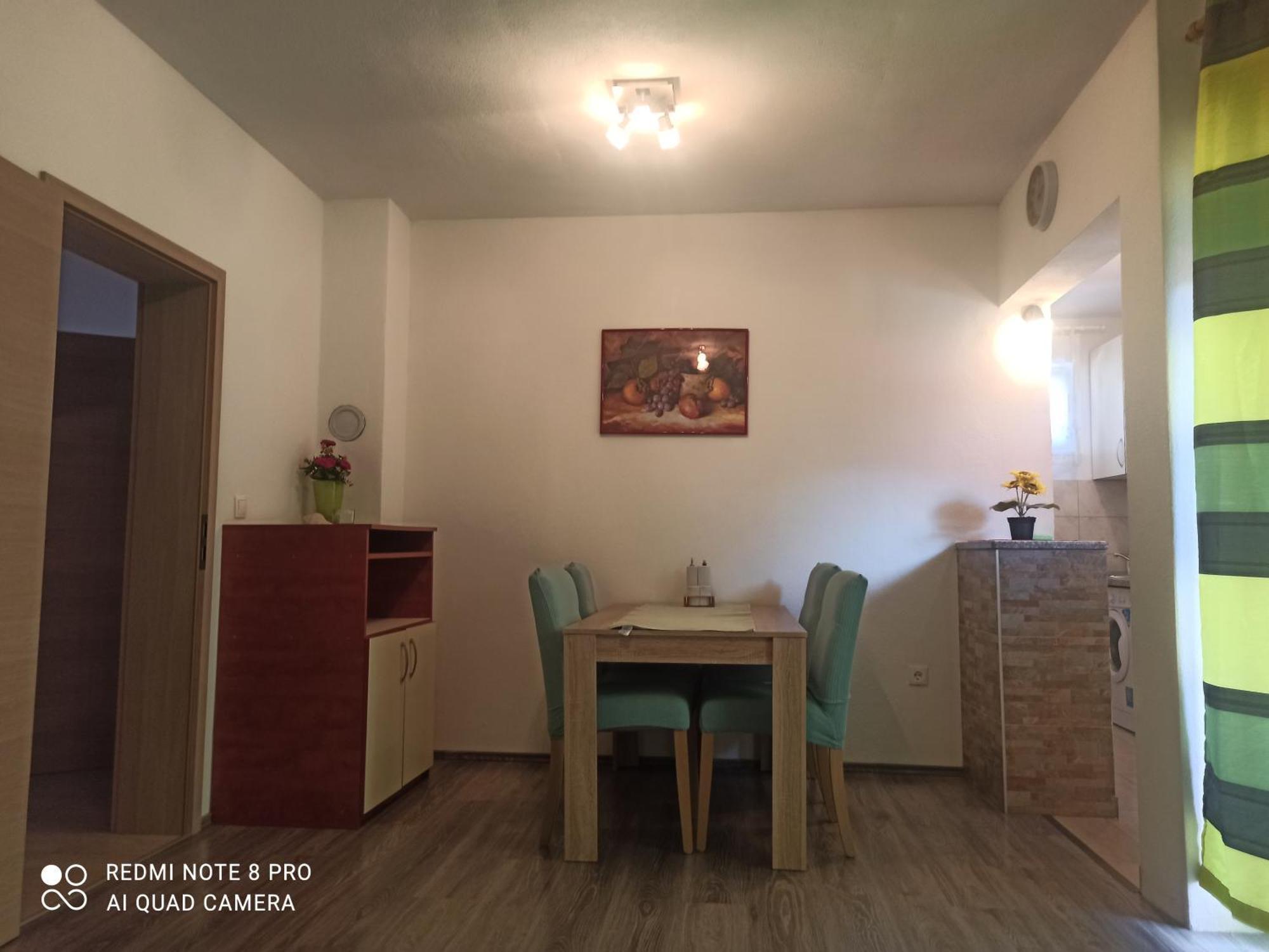 Apartments Feral Каштела Экстерьер фото